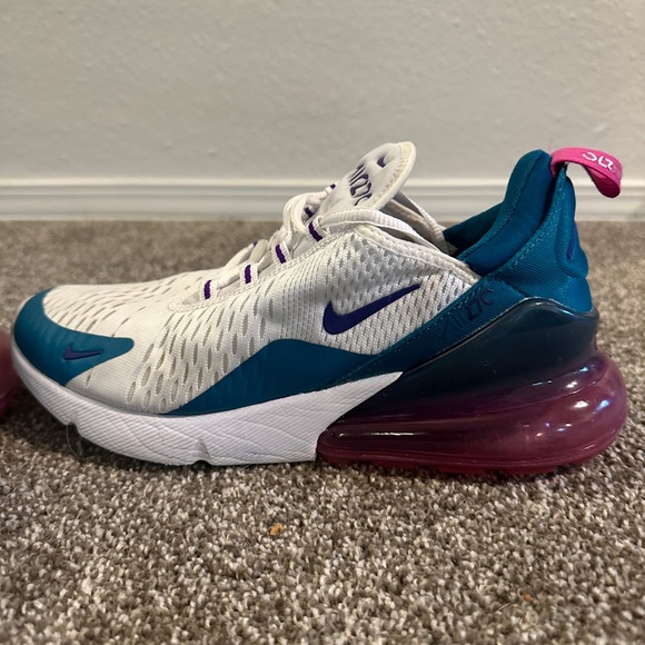 Nike Shoes - Nike AirMax 27c Women’s 8.5